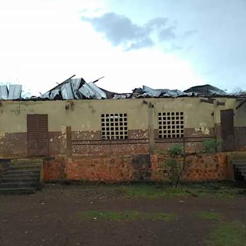 Biankouma/ La plus vieille école décoiffée par une violente tornade