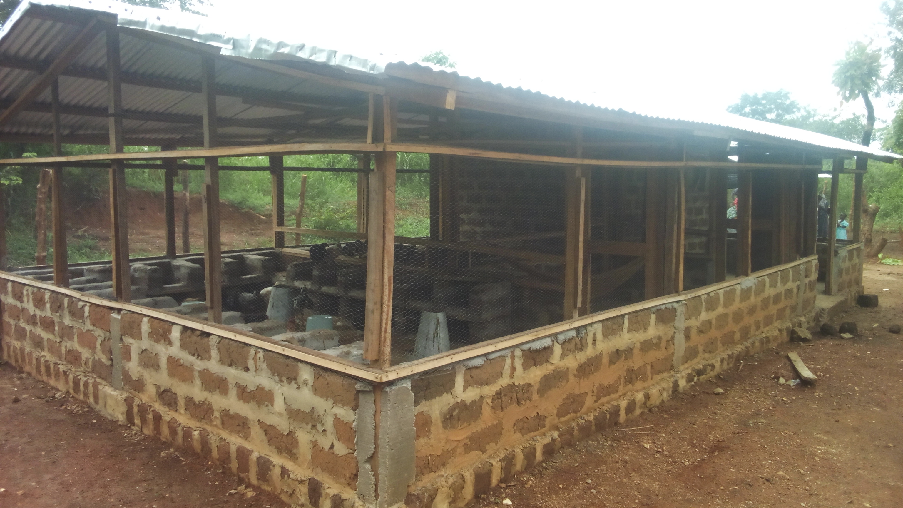 Foungbesso / L'Ong Likoleh offre une ferme avicole au groupement de femme Lanaya de Gouekolo