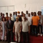 Man/ Construction de la nation ivoirienne : Le guide de l'éducation civique et politique présenté aux jeunes