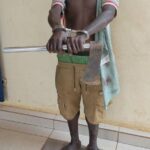 Parricide à Man/ Pour un plat de riz : Un jeune homme tue son père à coups de hache et de couteau